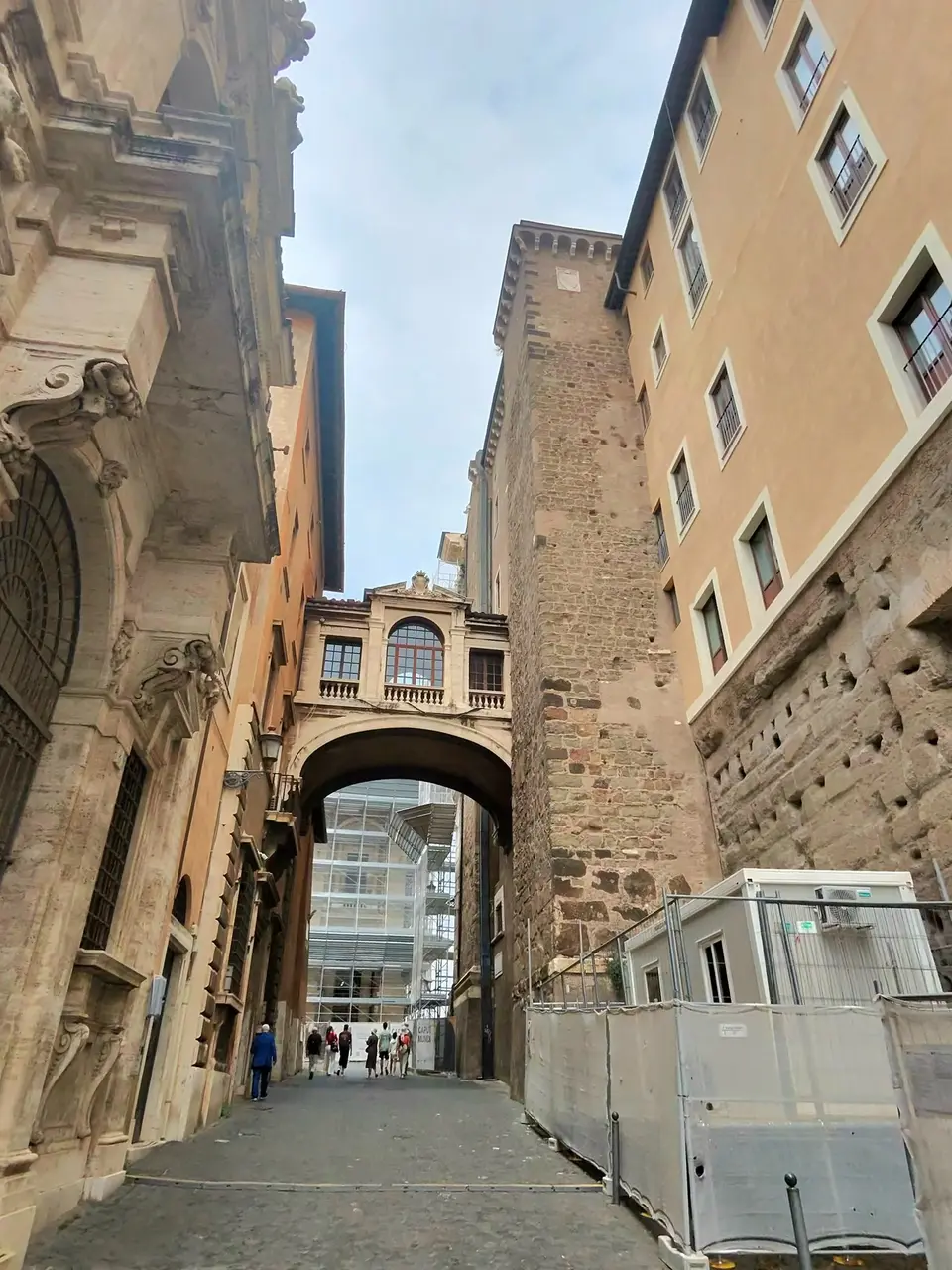 A vertical detail recorded near Roman Forum on June 22, 2025.