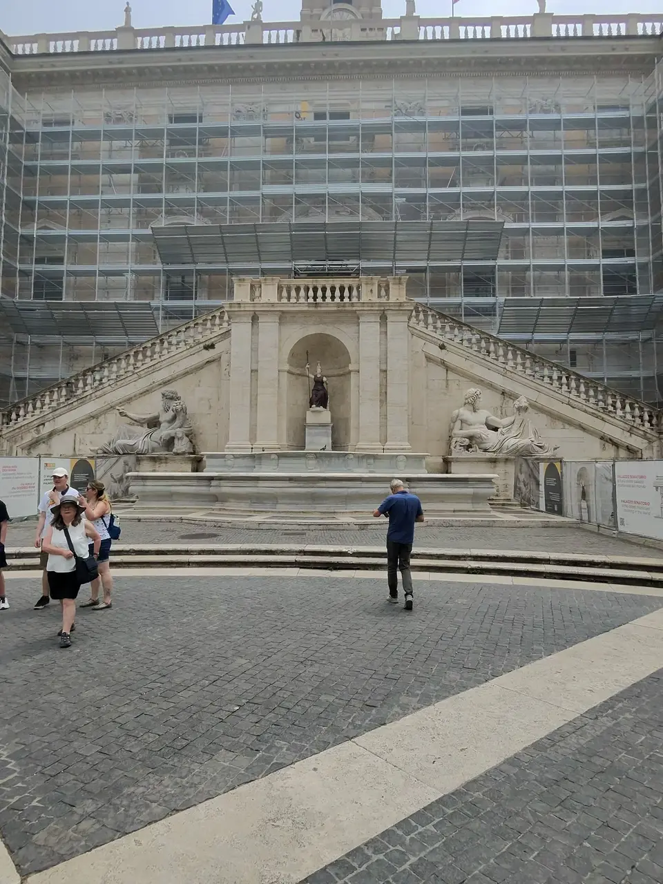 A vertical detail recorded near Roman Forum on June 22, 2025.