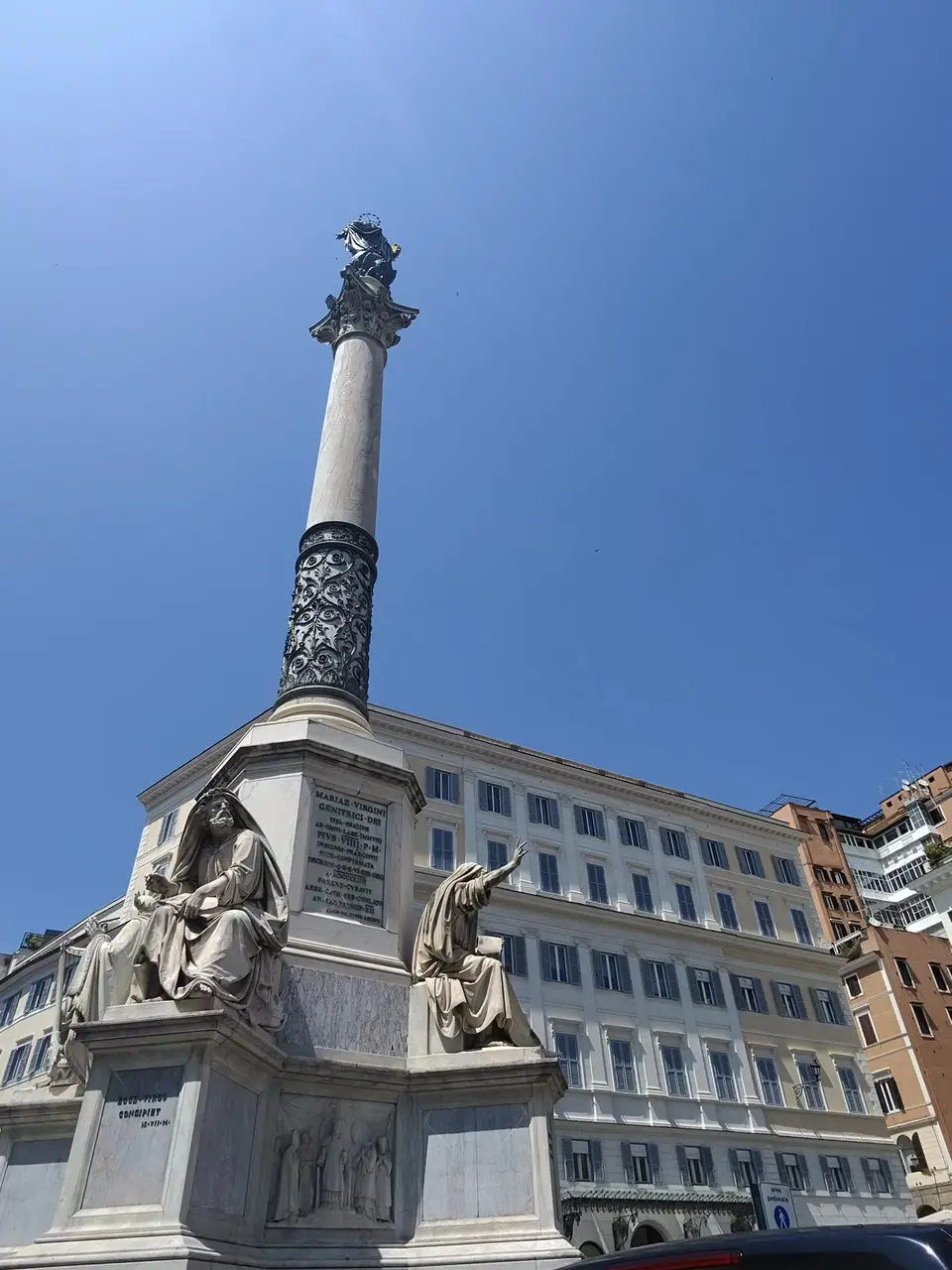 A vertical detail recorded near Spanish Steps on June 23, 2025.