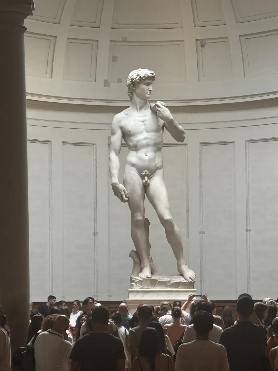 A vertical detail recorded near Galleria dell’Accademia and Michelangelo’s David on June 25, 2025.