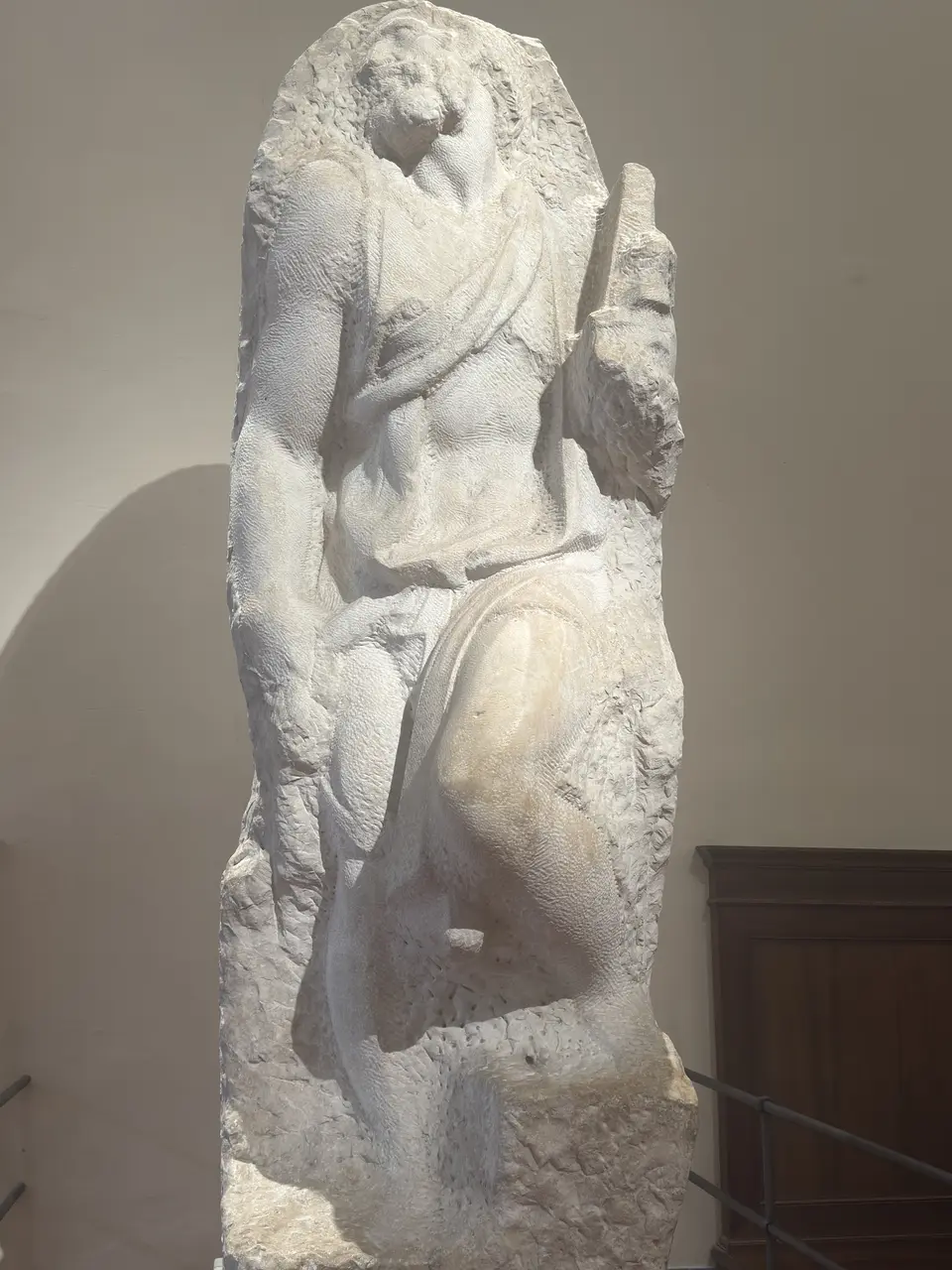 A vertical detail recorded near Galleria dell’Accademia and Michelangelo’s David on June 25, 2025.