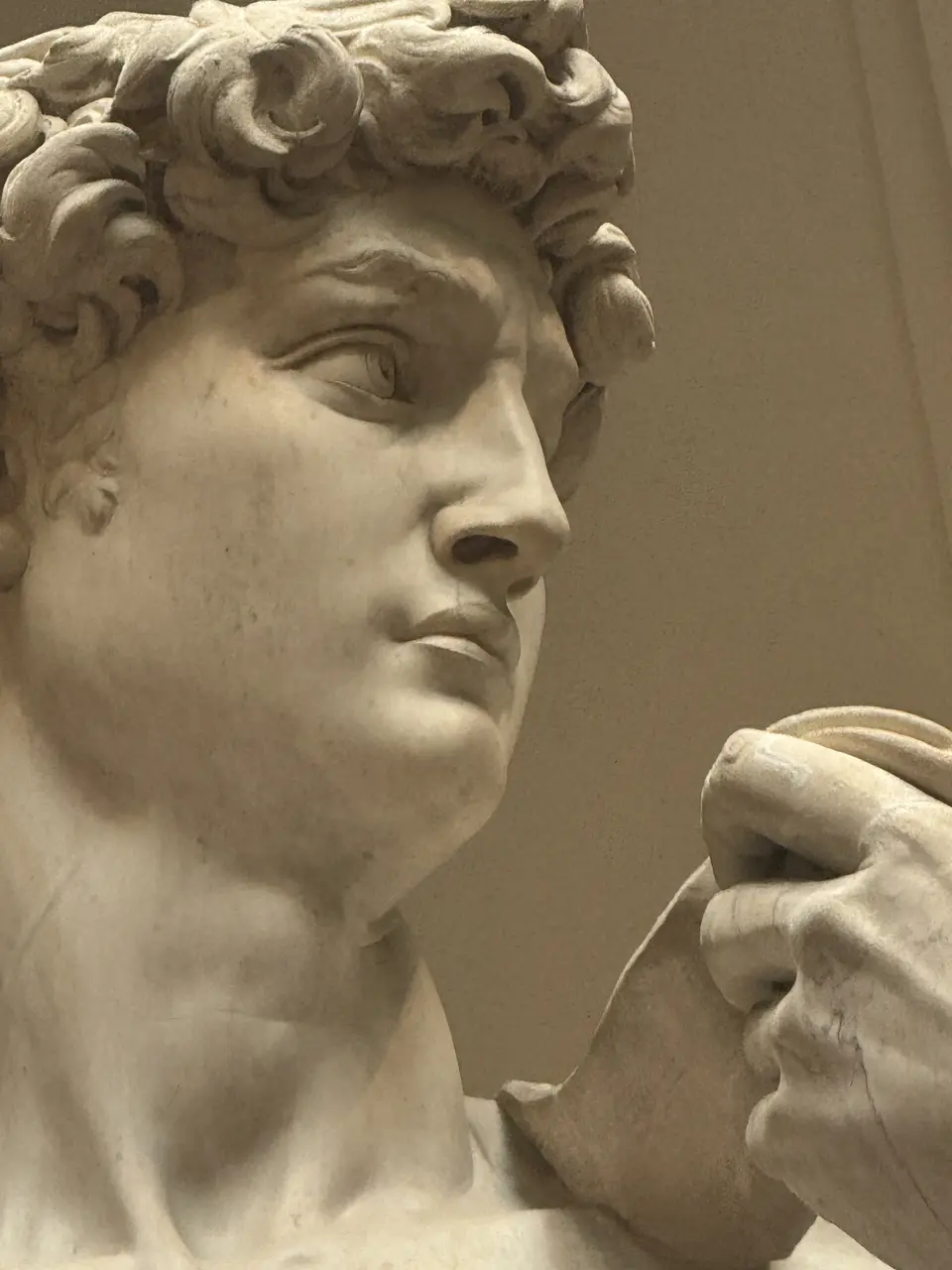 A vertical detail recorded near Galleria dell’Accademia and Michelangelo’s David on June 25, 2025.