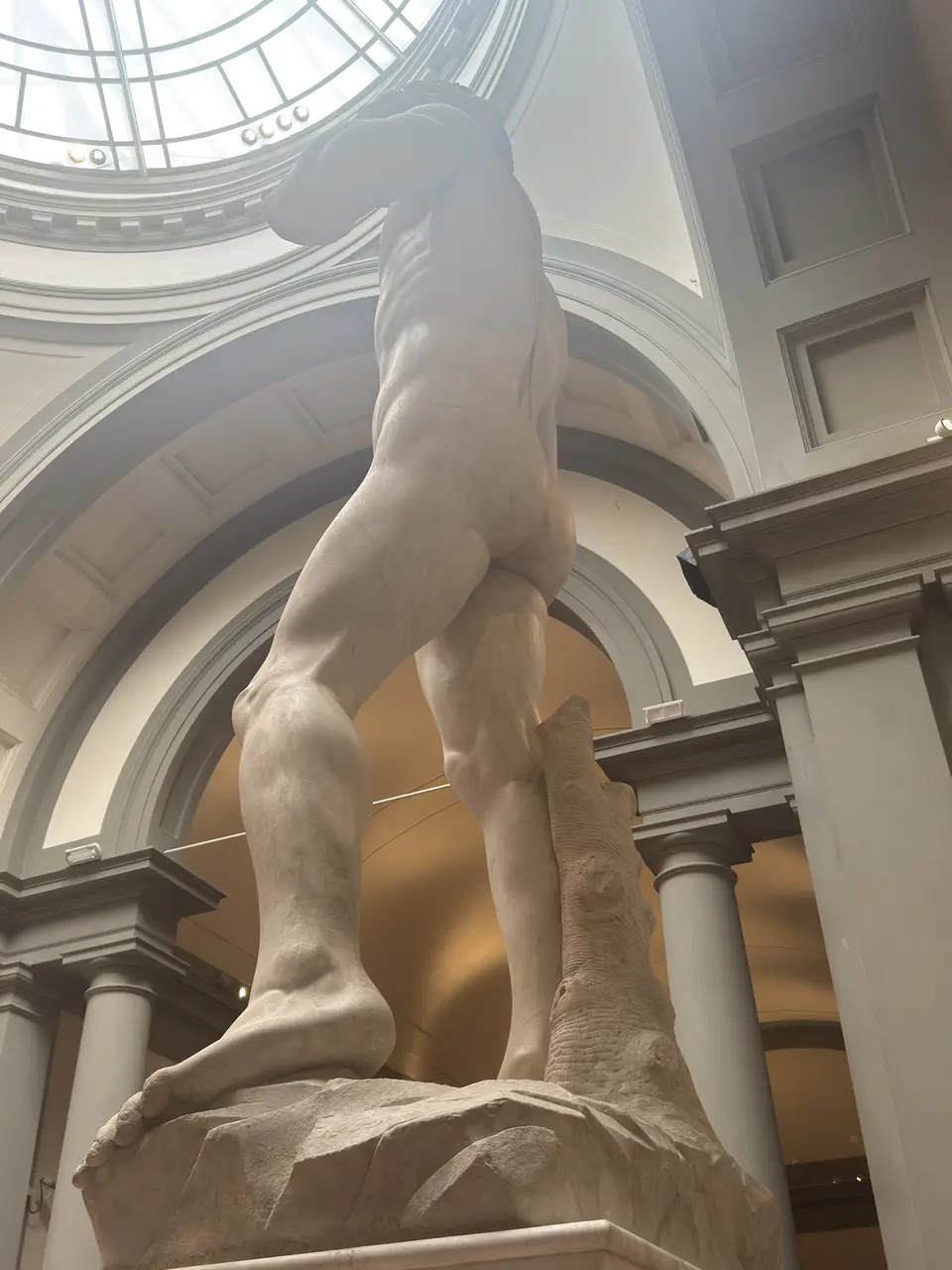 A vertical detail recorded near Galleria dell’Accademia and Michelangelo’s David on June 25, 2025.