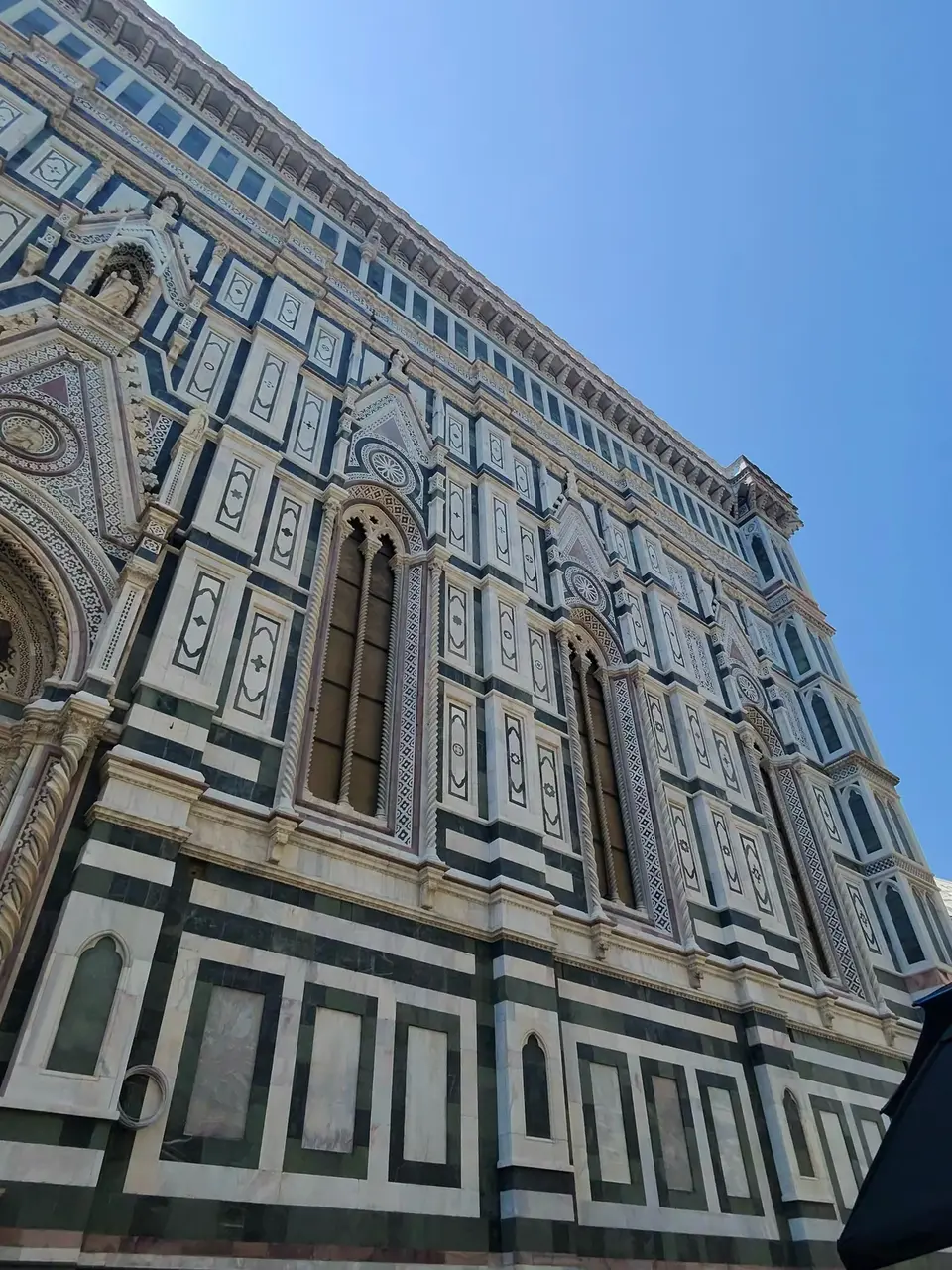 A vertical detail recorded near Florence Cathedral on June 25, 2025.