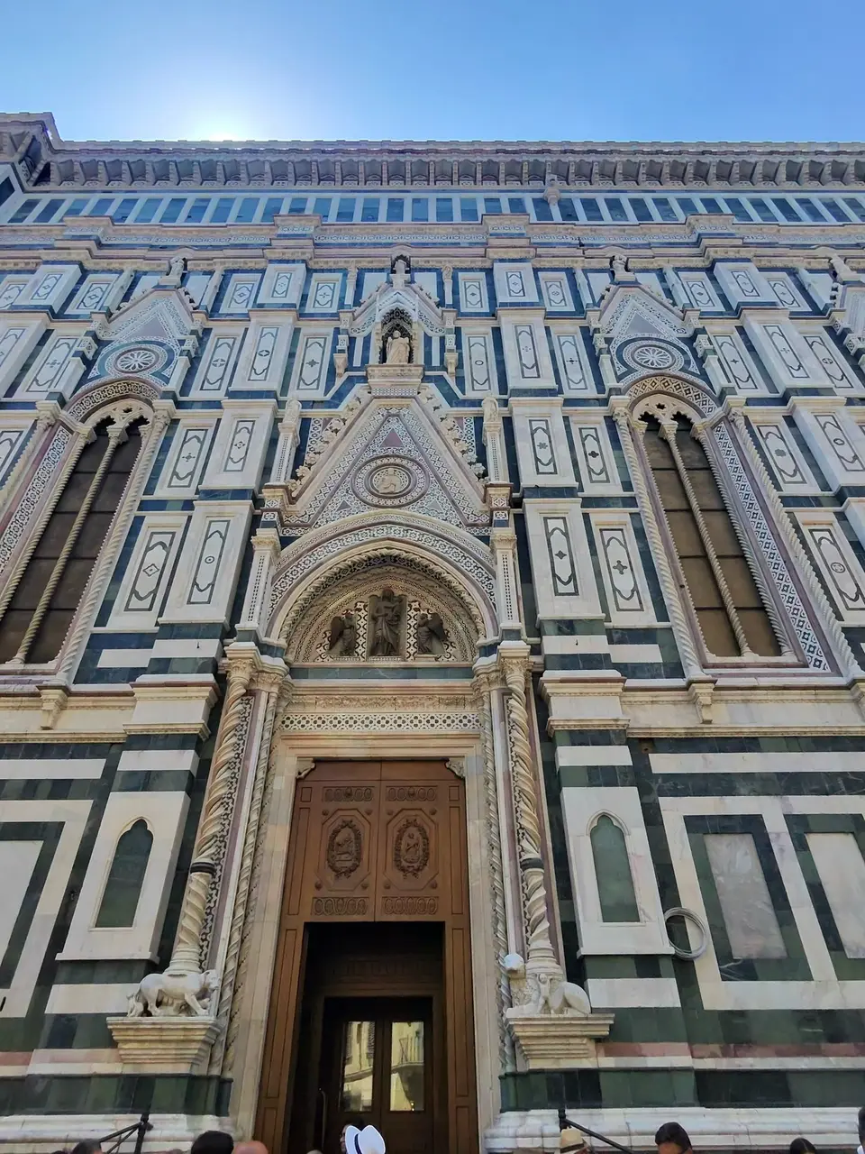 A vertical detail recorded near Florence Cathedral on June 25, 2025.