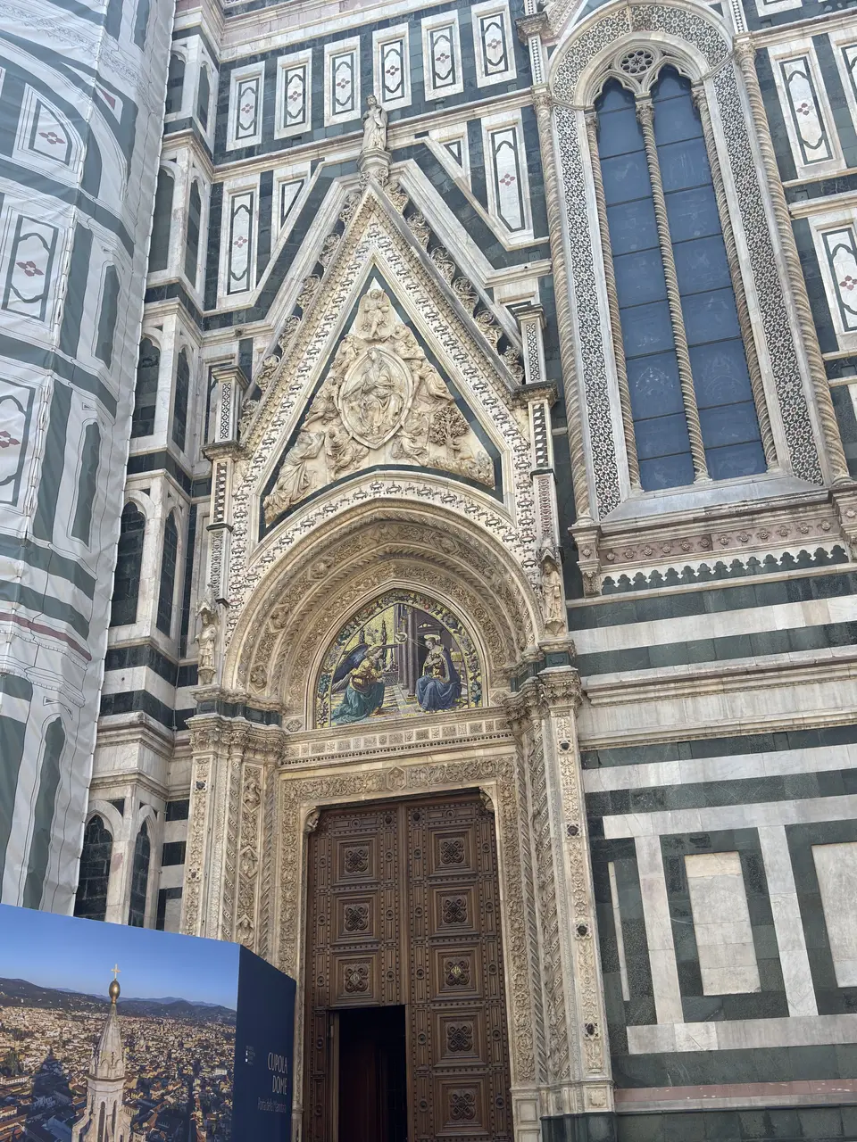 A vertical detail recorded near Florence Cathedral on June 25, 2025.