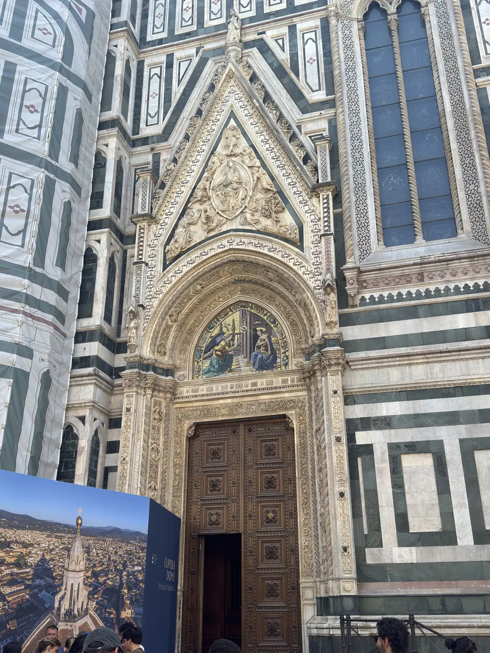 A vertical detail recorded near Florence Cathedral on June 25, 2025.