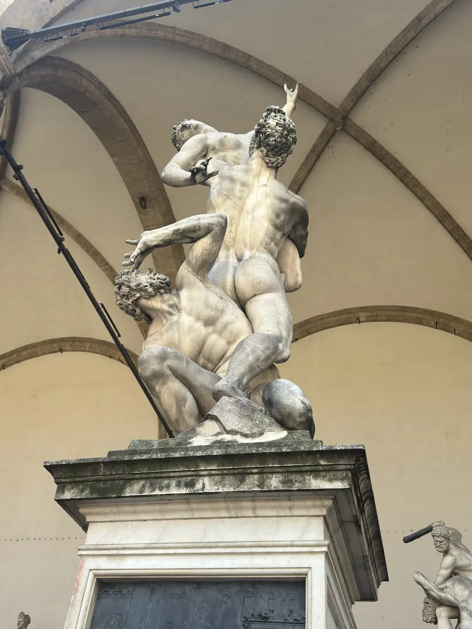 A vertical detail recorded near Piazza della Signoria on June 25, 2025.