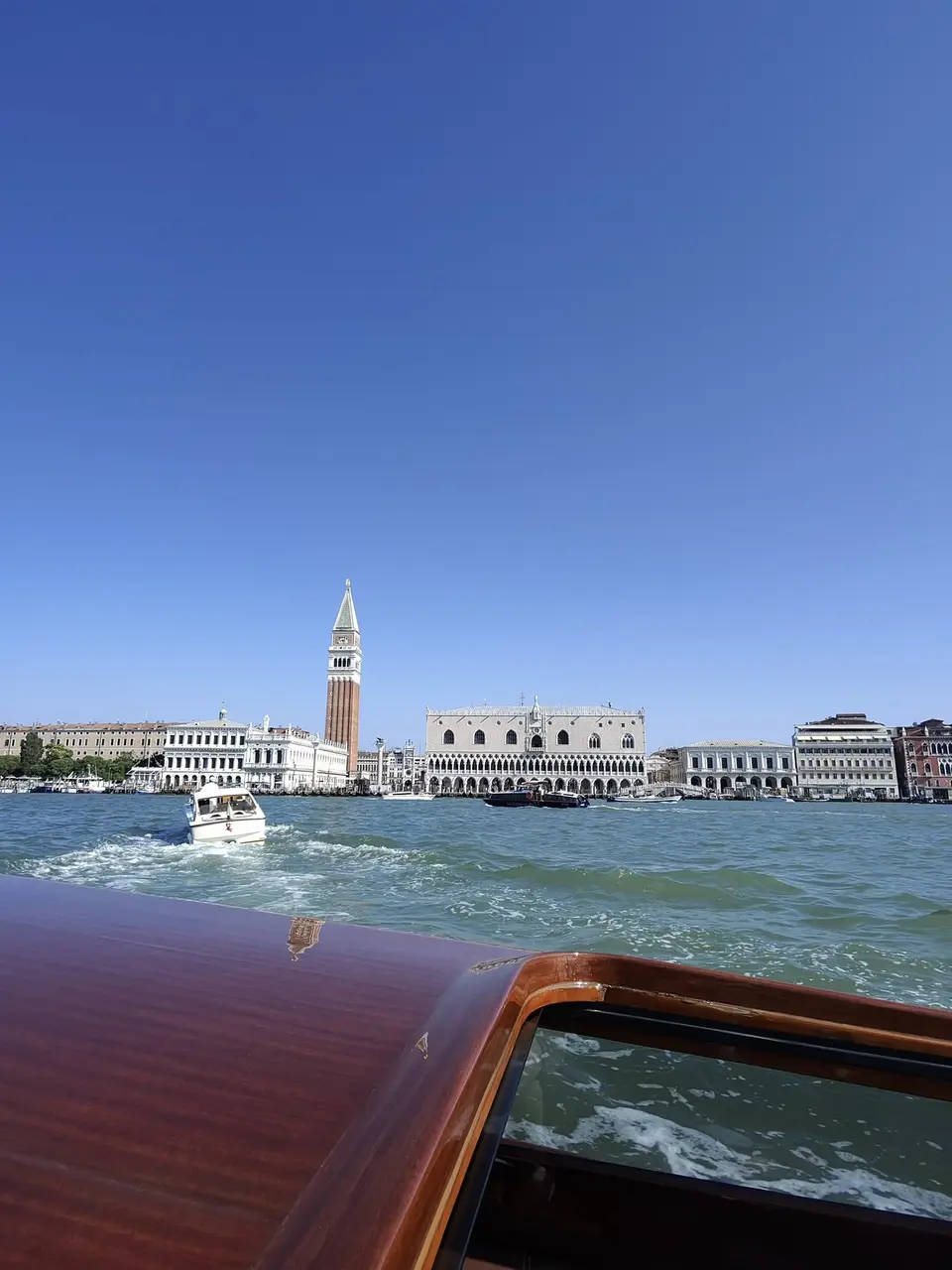 A vertical detail recorded near Doge’s Palace on June 28, 2025.