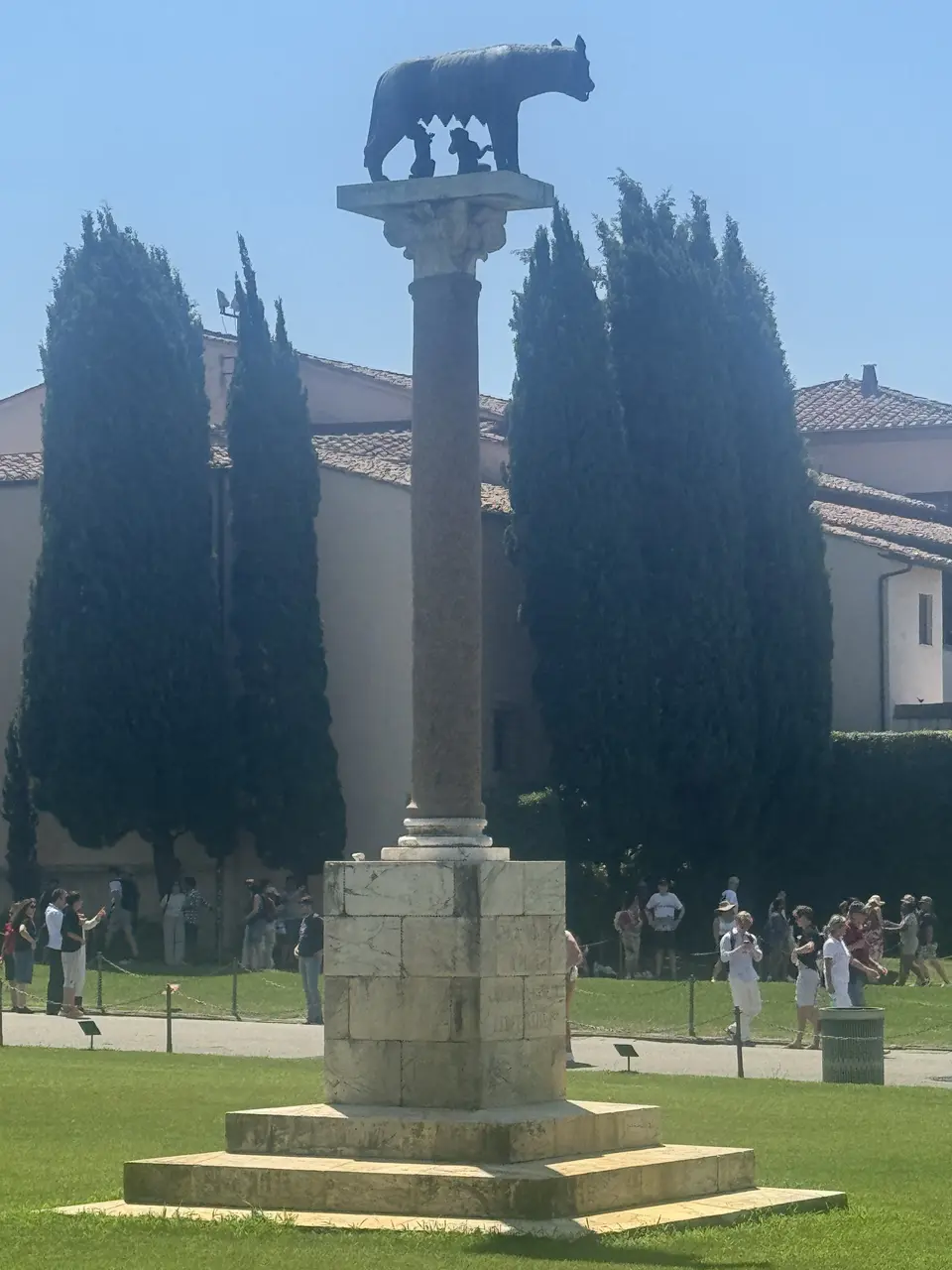 A vertical detail recorded near Piazza dei Miracoli on June 29, 2025.