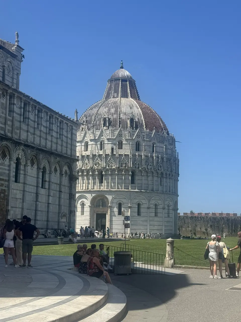 A vertical detail recorded near Piazza dei Miracoli on June 29, 2025.
