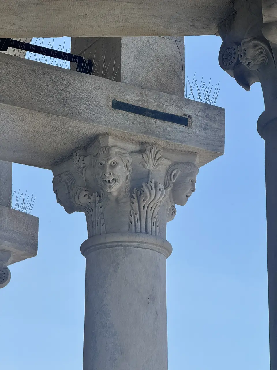 A vertical detail recorded near Piazza dei Miracoli on June 29, 2025.