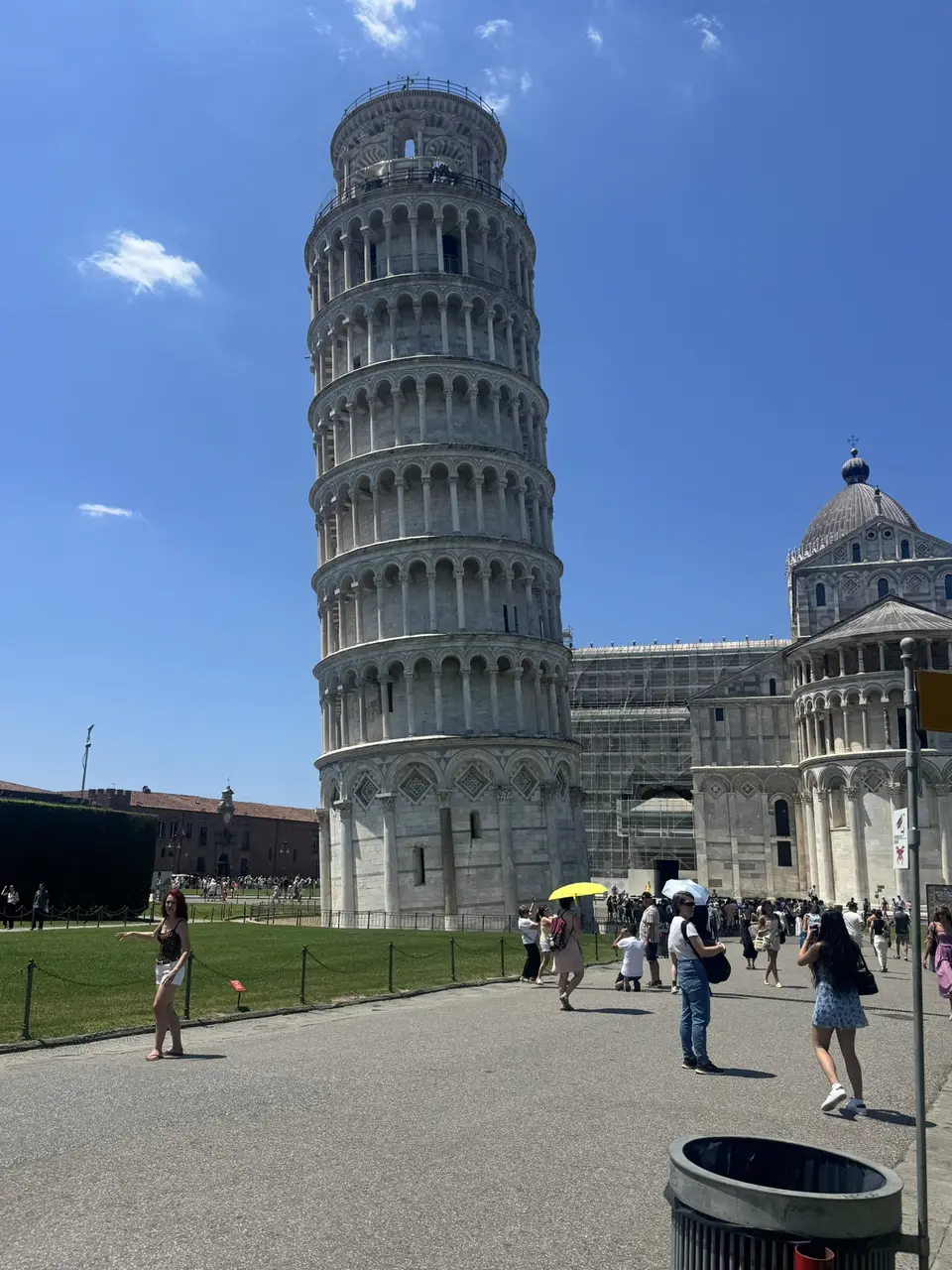 A vertical detail recorded near Piazza dei Miracoli on June 29, 2025.