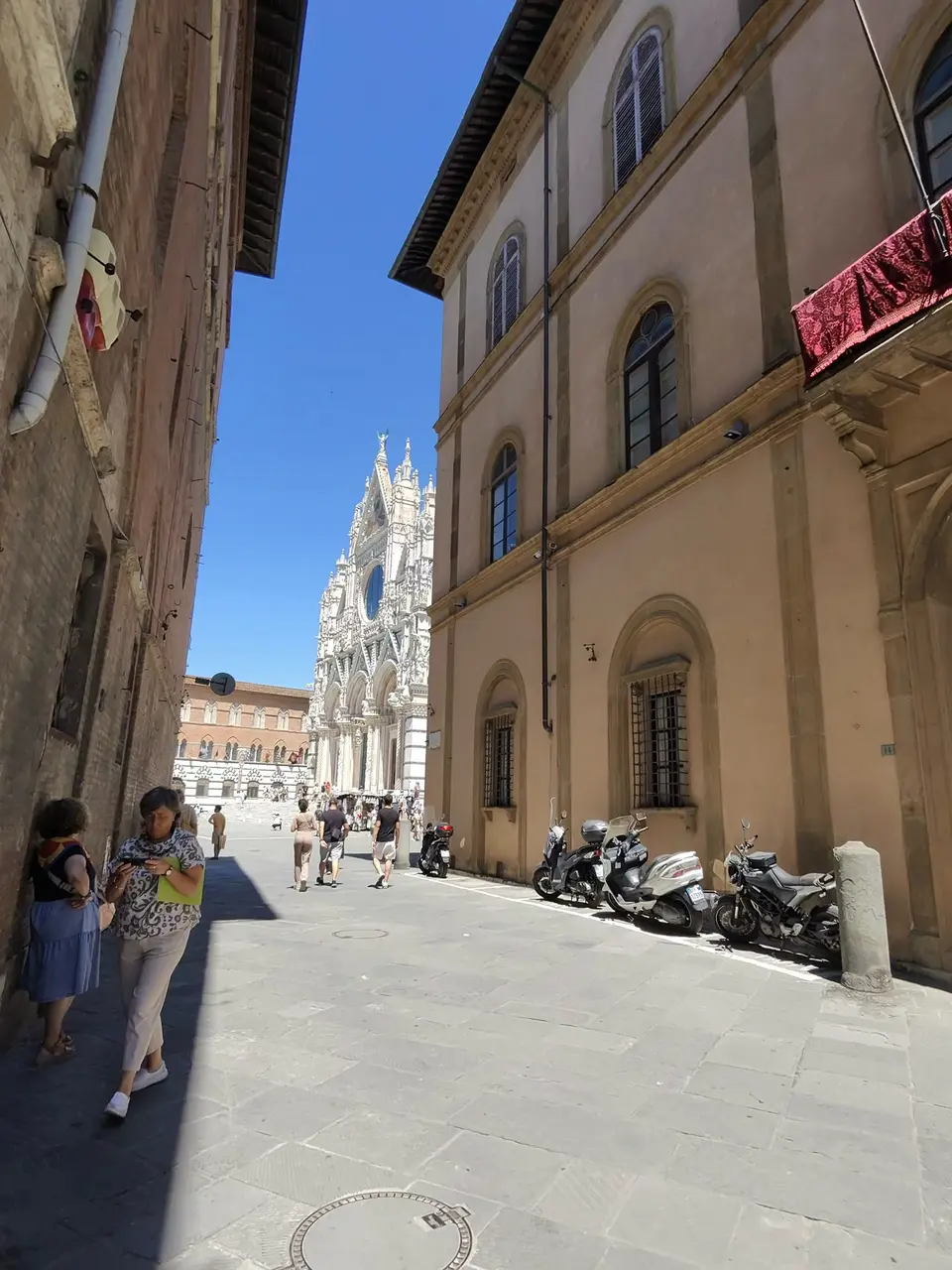 A vertical detail recorded near Siena Cathedral on July 1, 2025.
