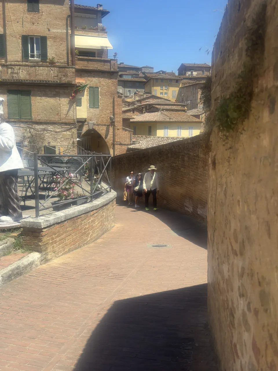 A vertical detail recorded near Siena’s medieval streets on July 1, 2025.
