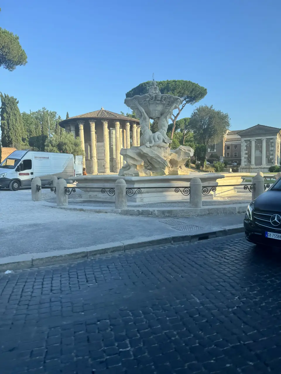 A vertical detail recorded near Roman Forum on July 3, 2025.