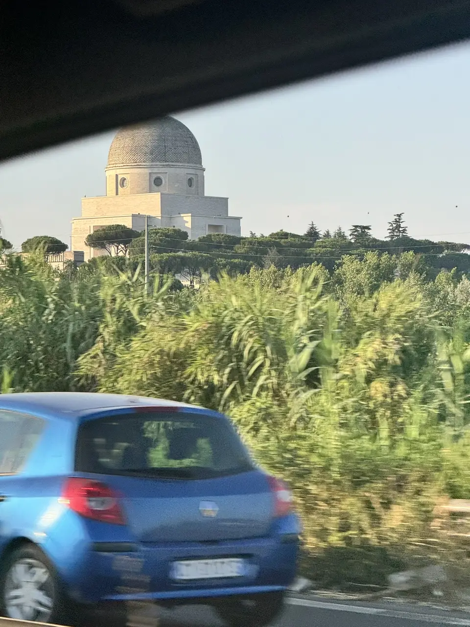 A vertical detail recorded near St. Peter’s Square on July 3, 2025.